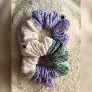 Box Prezentowy - Scrunchie maxi WHITE Sweater