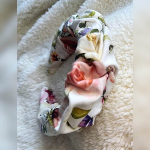 Box Prezentowy - Opaska marszczona Meadow WHITE