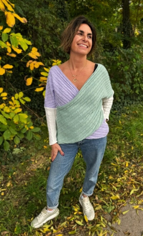 Sweterek kopertowy Soft Embrace TRICOLOUR