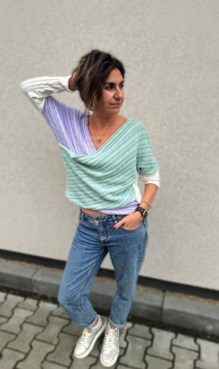 Sweterek kopertowy Soft Embrace TRICOLOUR