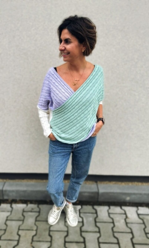 Sweterek kopertowy Soft Embrace TRICOLOUR